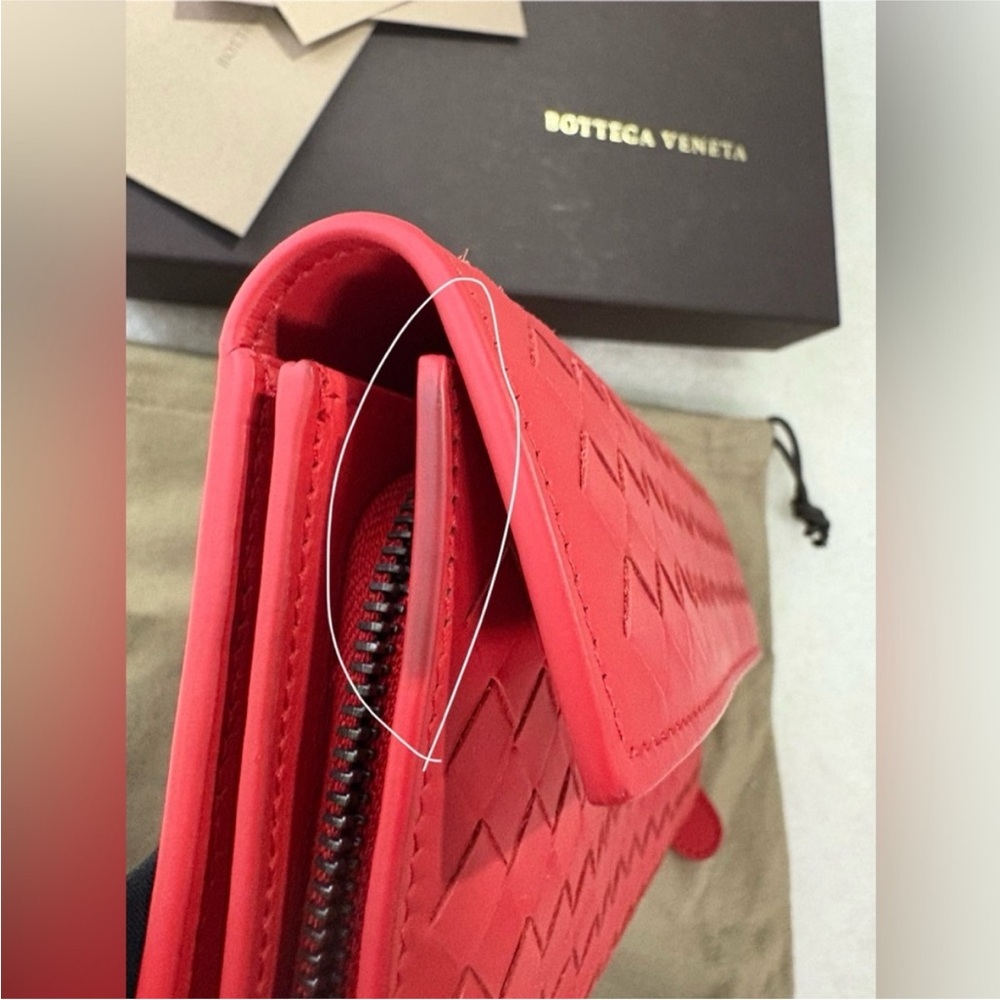 Bottega Veneta Red Intrecciato Leather  Wallet Authentic - Picture 16 of 16